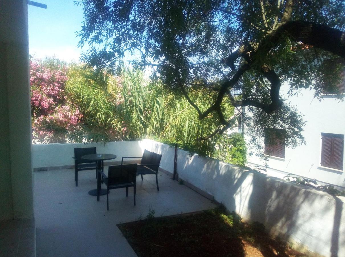 Apartments And Rooms Camelia Premantura Eksteriør billede